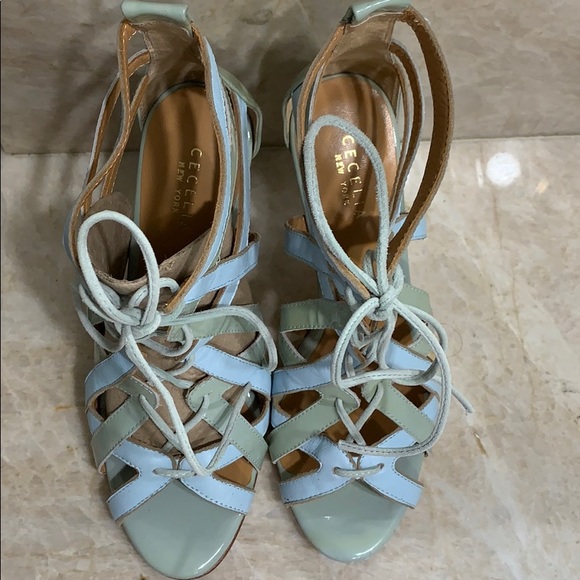 Shoes - Picture 2 of 9